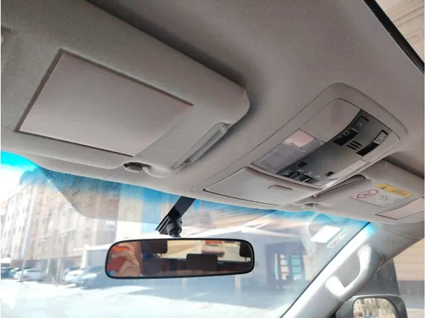 Car image 38
