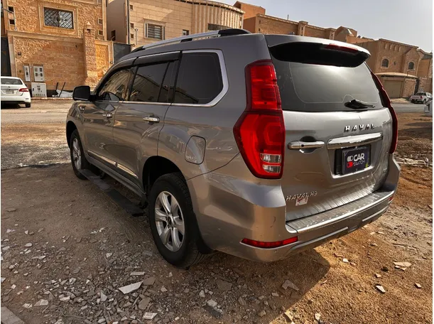 Car image 7