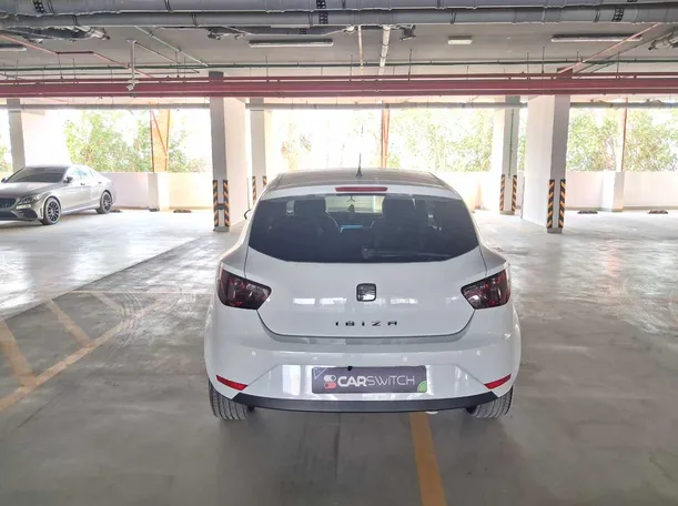 Car image 6