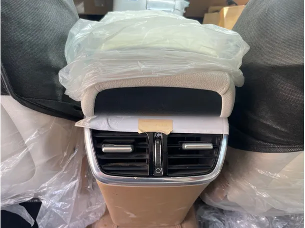 Car image 24