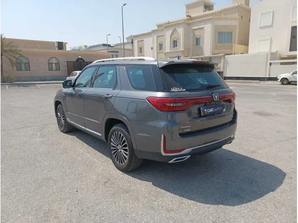 Car image 7