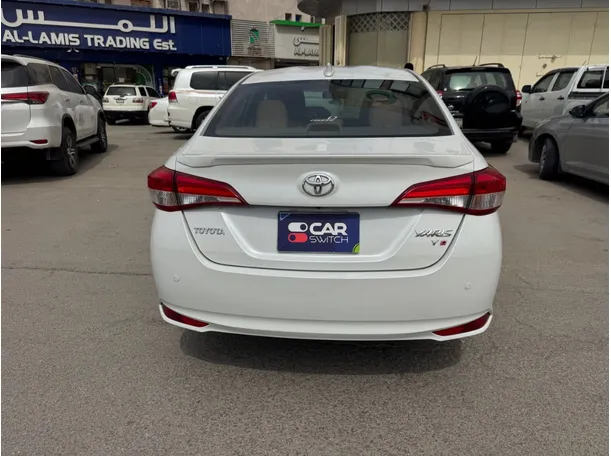 Car image 6