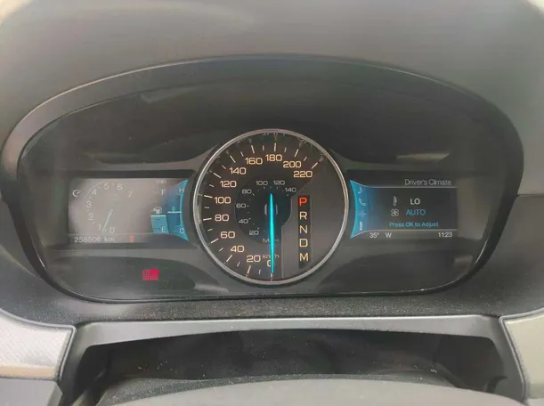 Car image 28
