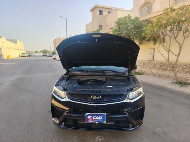 Car image 32