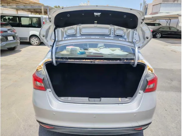 Car image 24