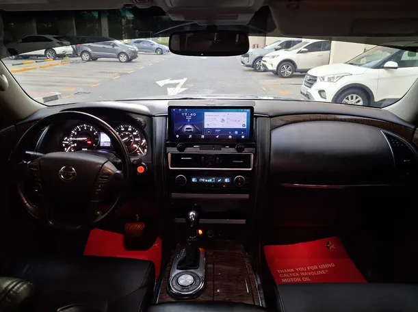 Car image 16