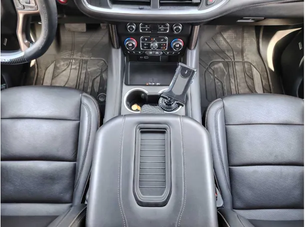 Car image 21