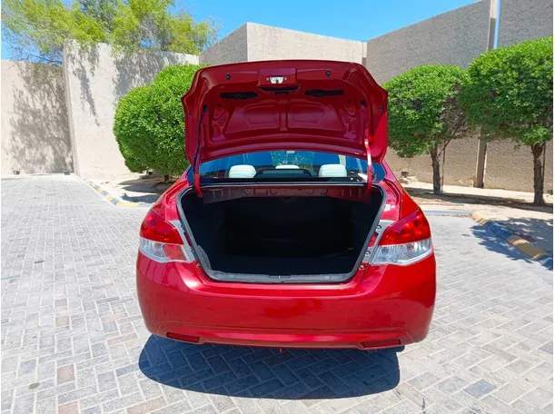 Car image 20