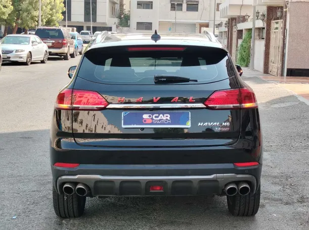 Car image 6