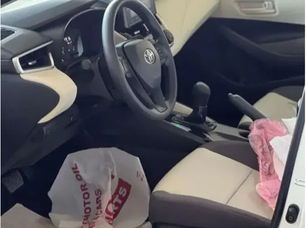 Car image 6