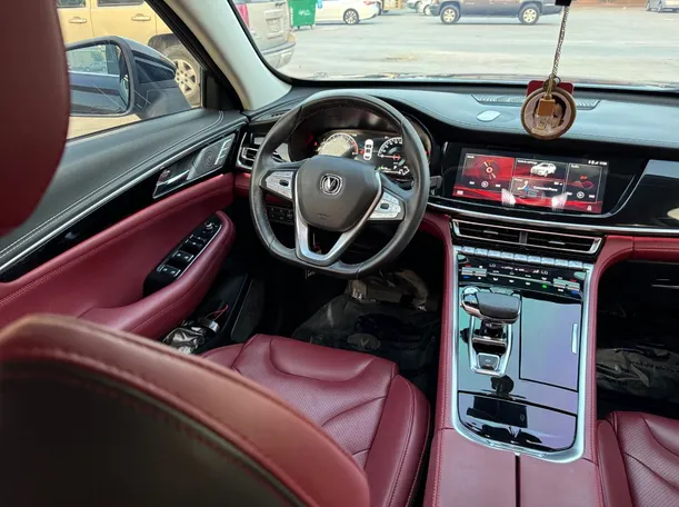 Car image 17