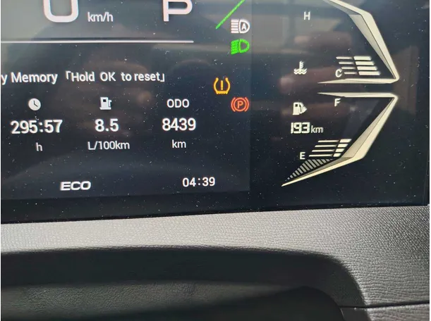 Car image 25