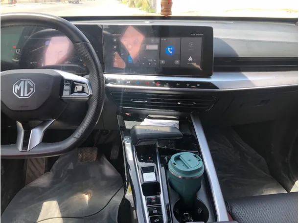 Car image 16