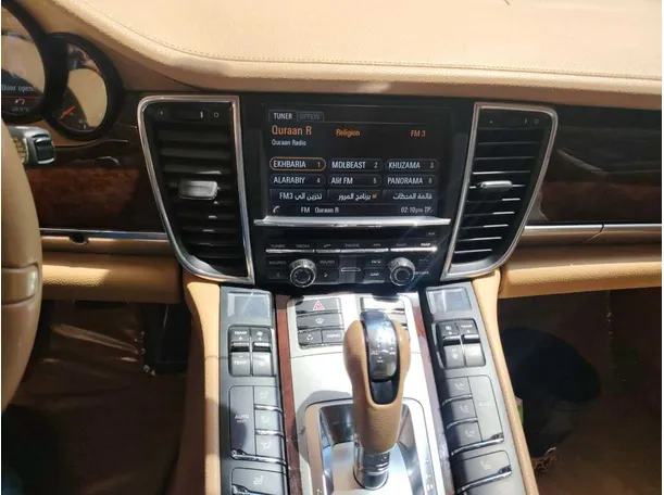 Car image 25