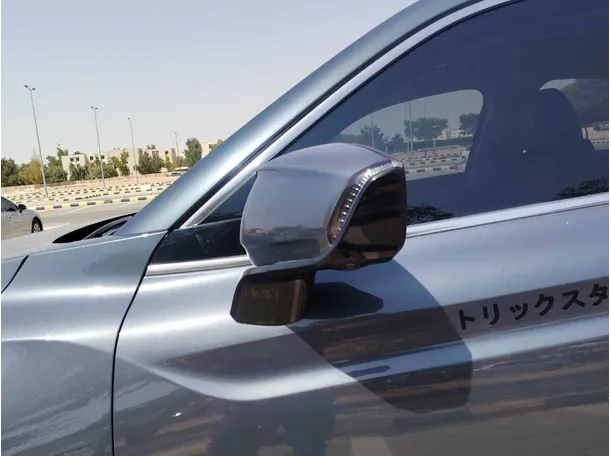 Car image 25