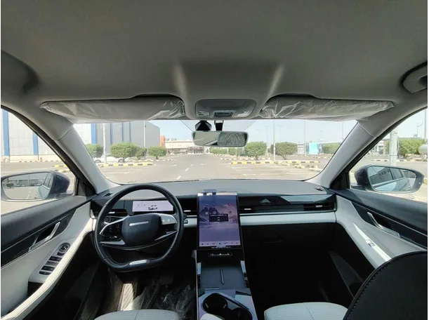 Car image 17