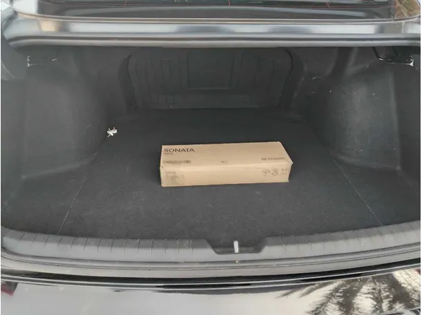 Car image 29