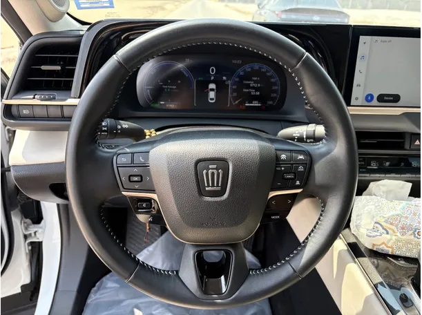 Car image 23