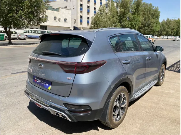 Car image 5