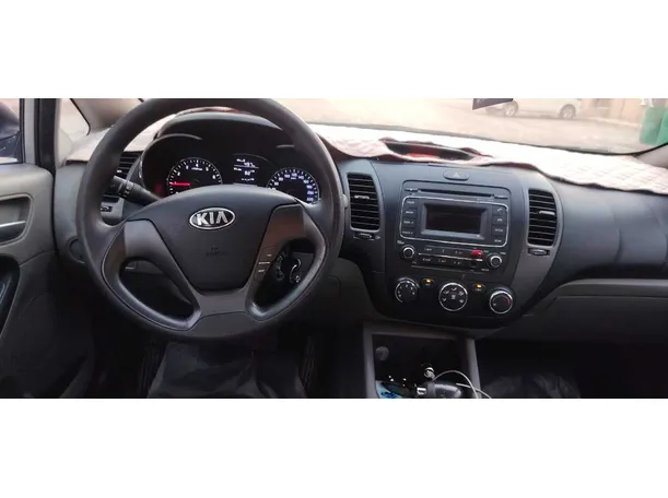 Car image 17