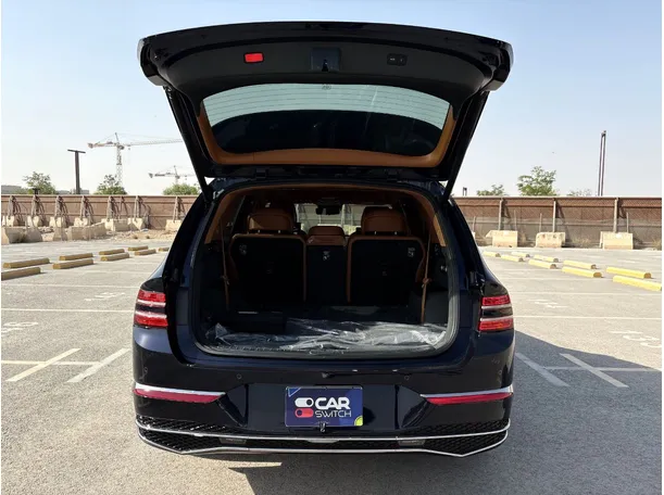 Car image 24