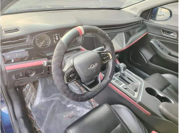 Car image 13