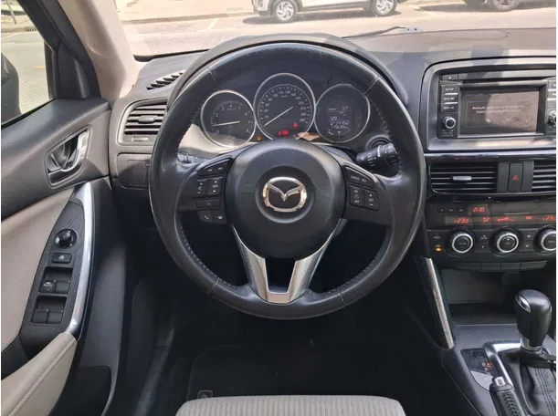 Car image 14
