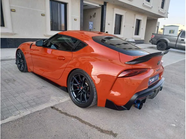 Car image 7