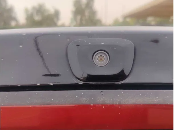 Car image 25
