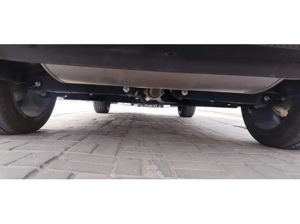 Car image 30