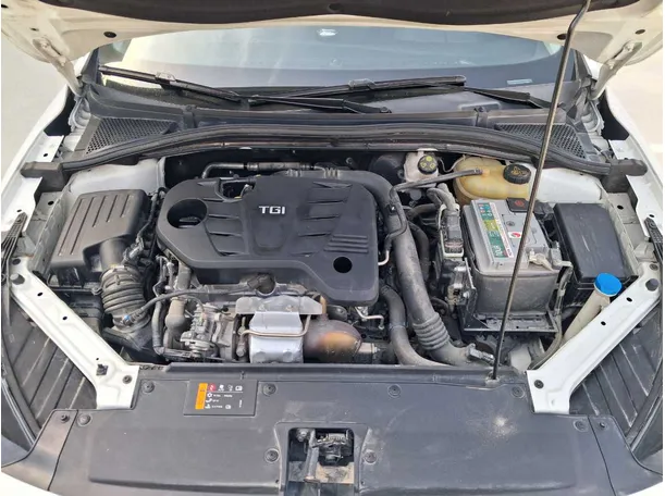 Car image 21