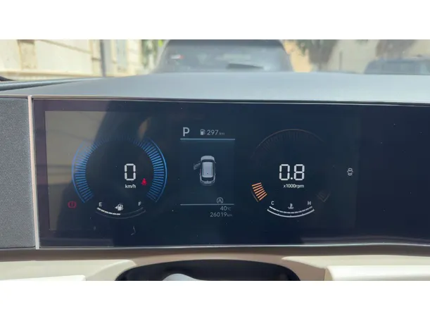 Car image 20