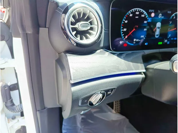Car image 33