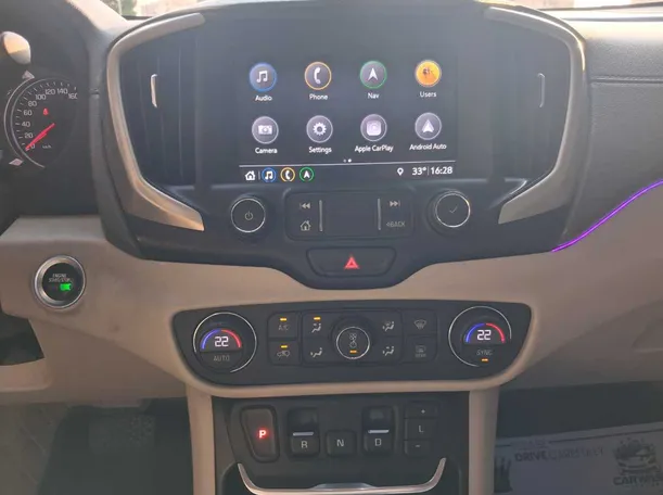 Car image 16