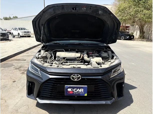 Car image 28