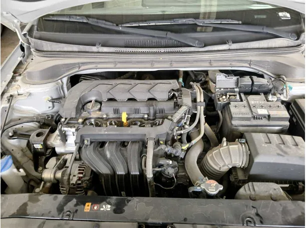 Car image 17