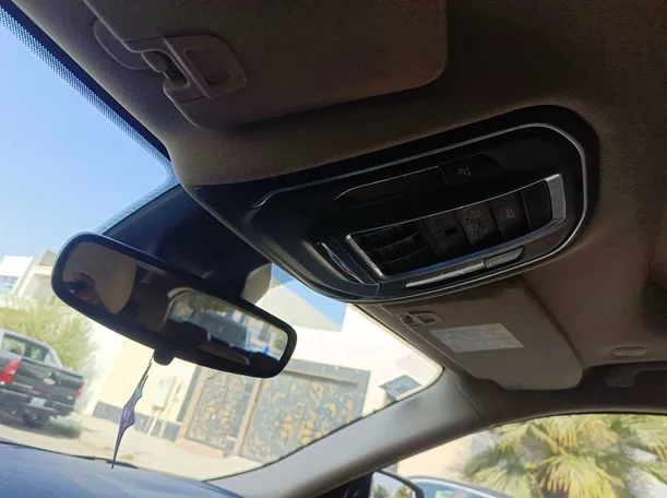 Car image 35