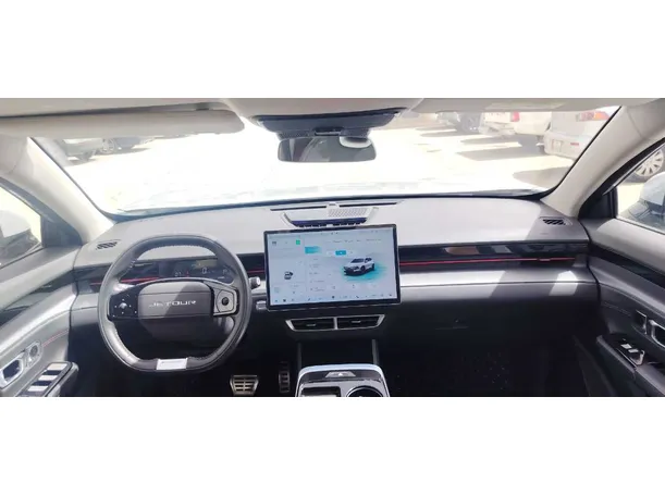 Car image 17
