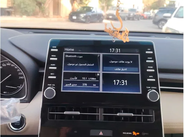 Car image 18