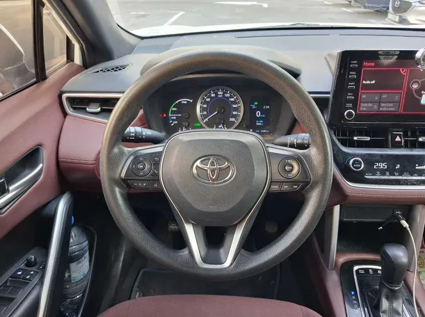 Car image 19