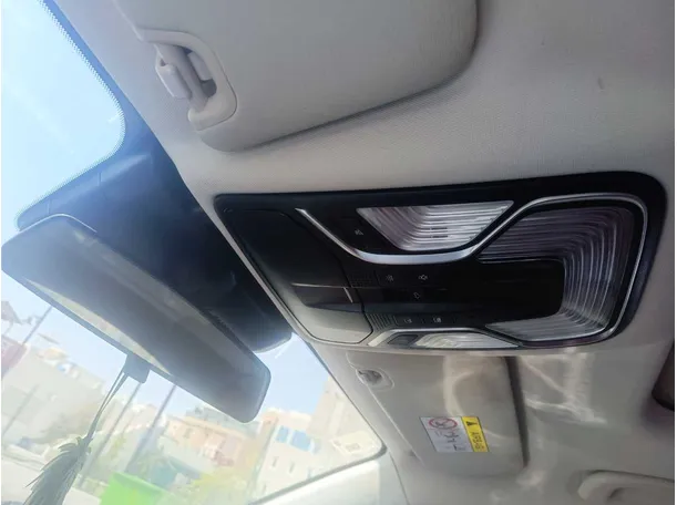 Car image 31