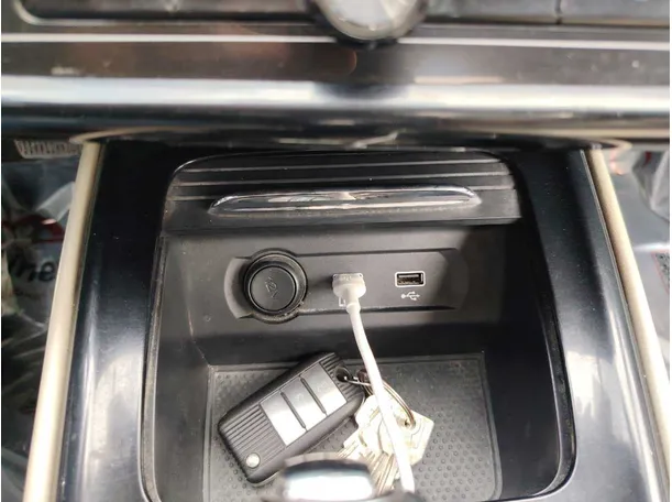 Car image 21