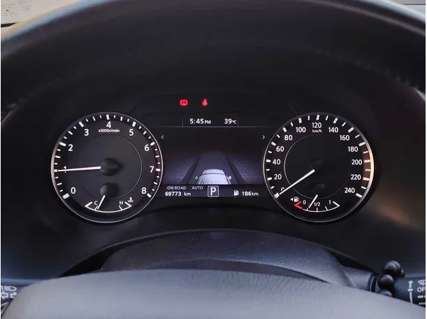 Car image 27