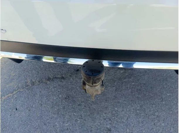 Car image 40