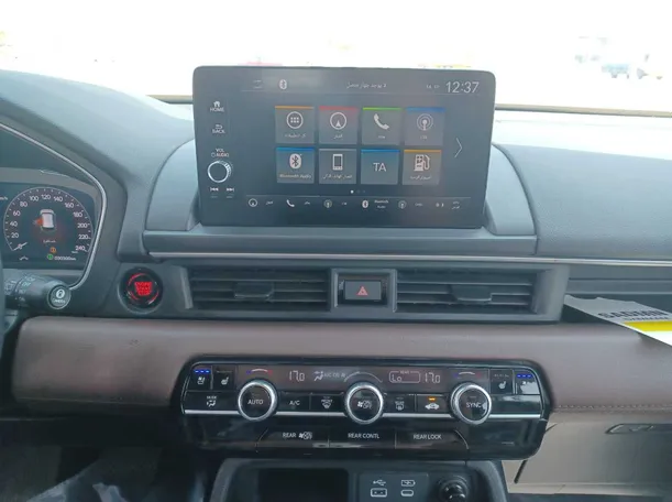 Car image 14