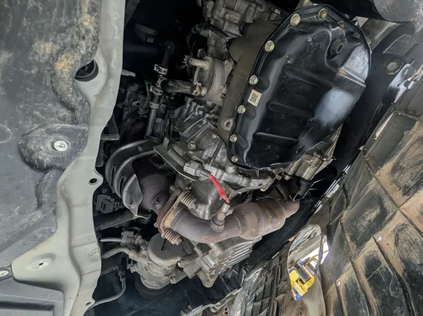 Car image 14