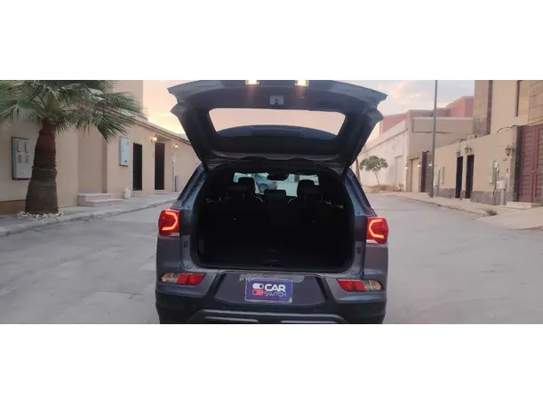 Car image 21