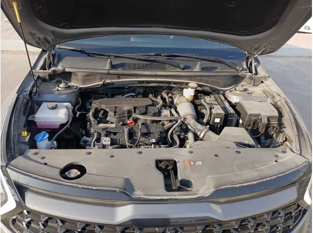 Car image 26