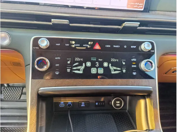 Car image 28