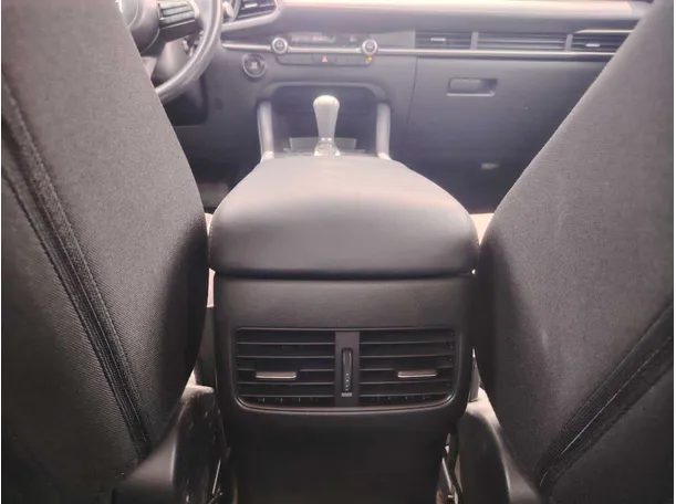 Car image 28